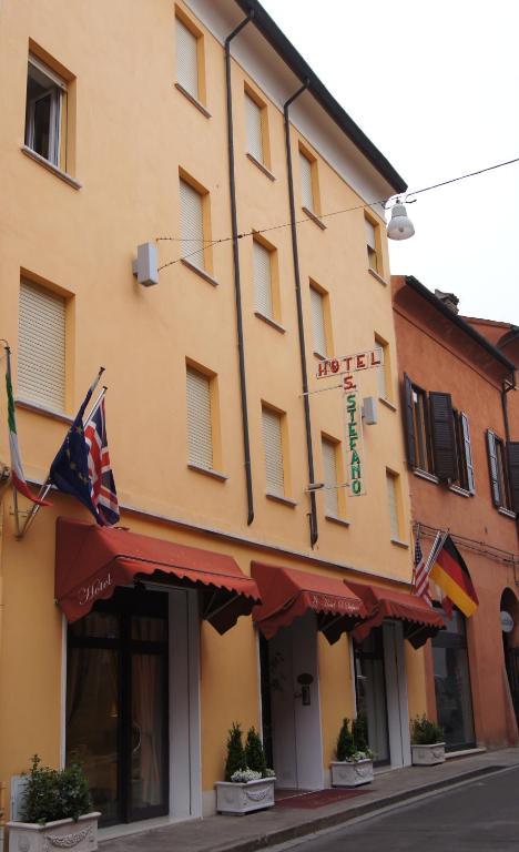 Hotel Santo Stefano Ferrara Bagian luar foto